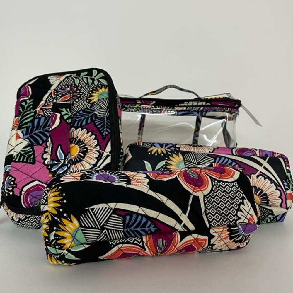 ‼️SOLD‼️Vera Bradley new 4 piece cosmetic organizer
